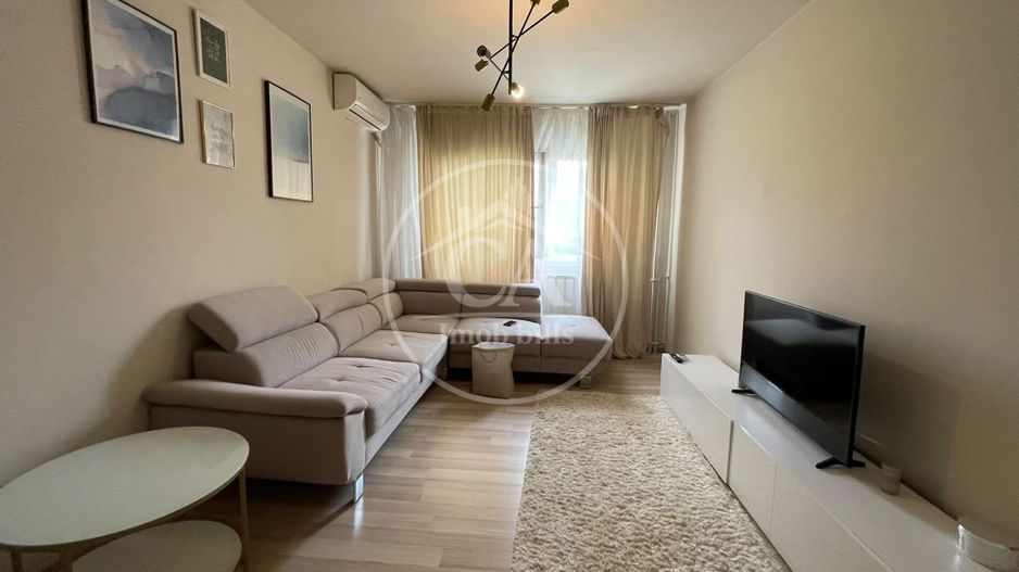 Apartament de închiriat cu 3 camere în zona Decebal, Oradea - Poză 2