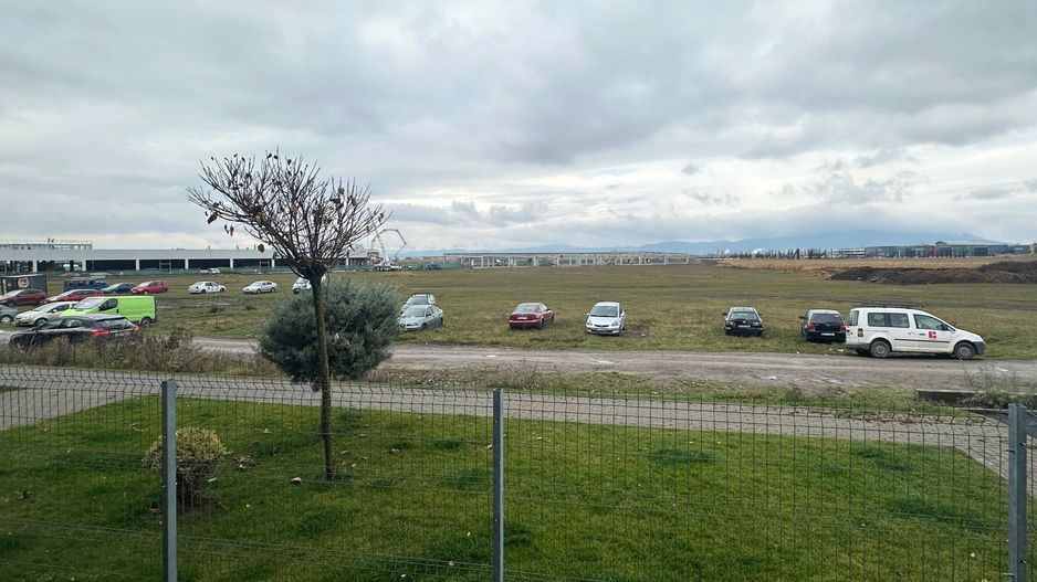 Apartament 2,5 camere chic cu grădină balcon vitrat și mobilier premium - Poză 16