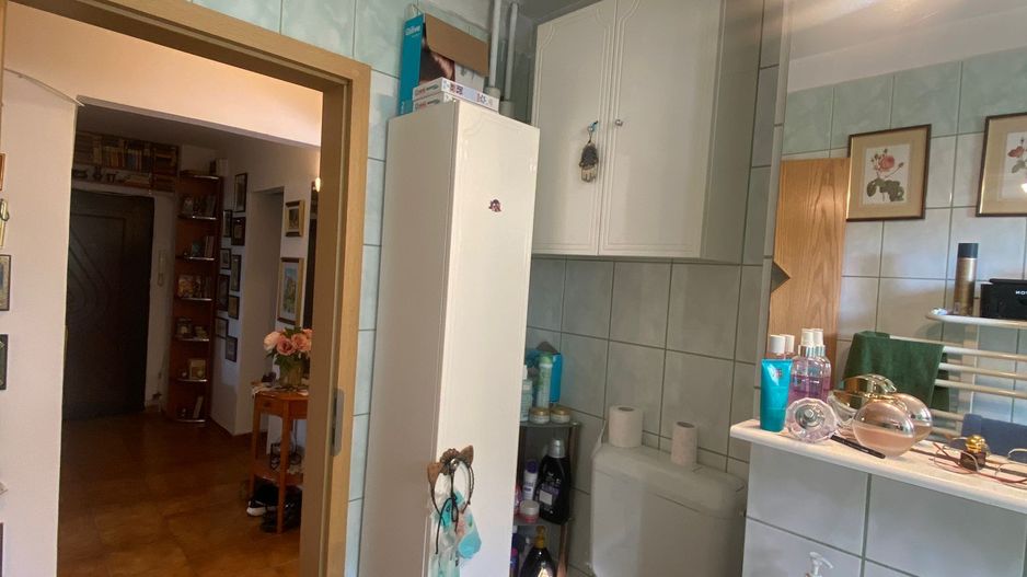 Girocului | 3 Camere | Decomandat | Boxa-spatiu depozitare | Izolat interior - Poză 12