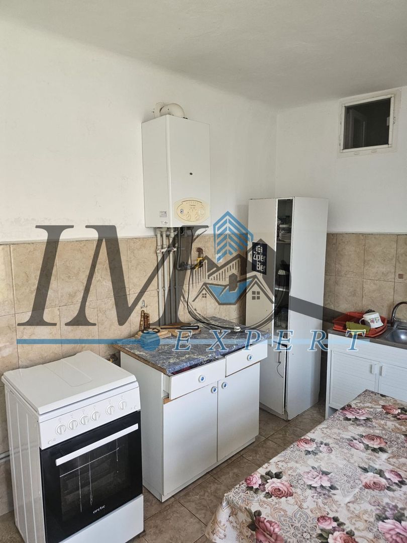 Casa de Vanzare in zona centrala in Geoagiu - Poză 5