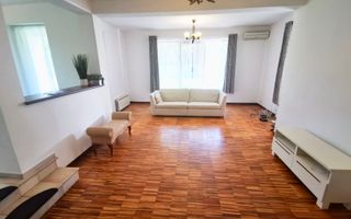 DE INCHIRIAT VILA CU 8 CAMERE, PISCINA SI GRADINA DE 1000MP IN PIPERA - Poză 2