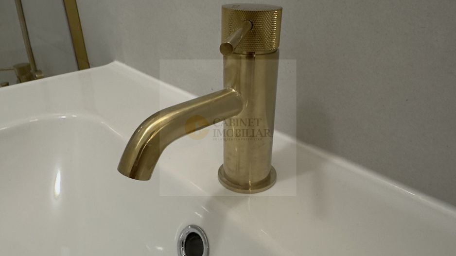 2 camere decomandat | Mobilat și utilat lux | Vedere panoramica - Poză 13