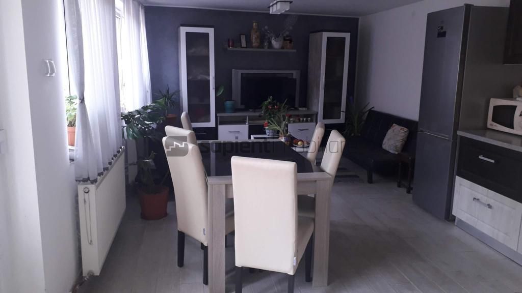 Sapient | Casa cu 2 nivele in Oradea - Poză 9