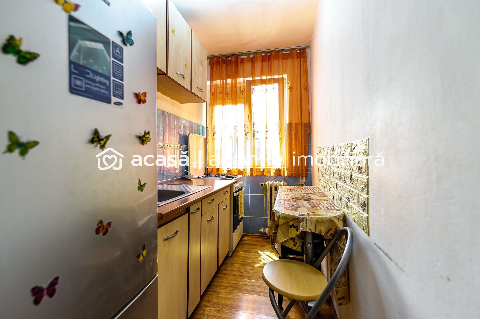 Apartament tip garsonieră, decomandat - Poză 4