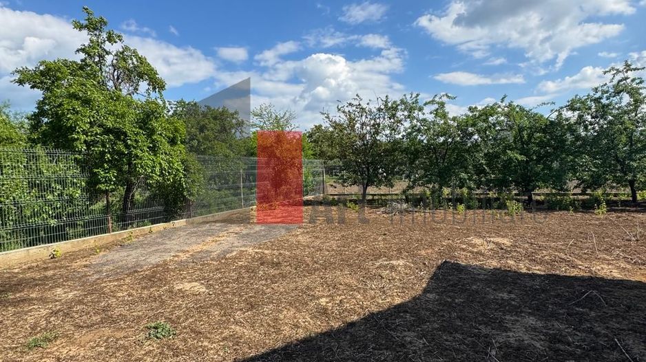 Casa la rosu in Peris - Poză 12