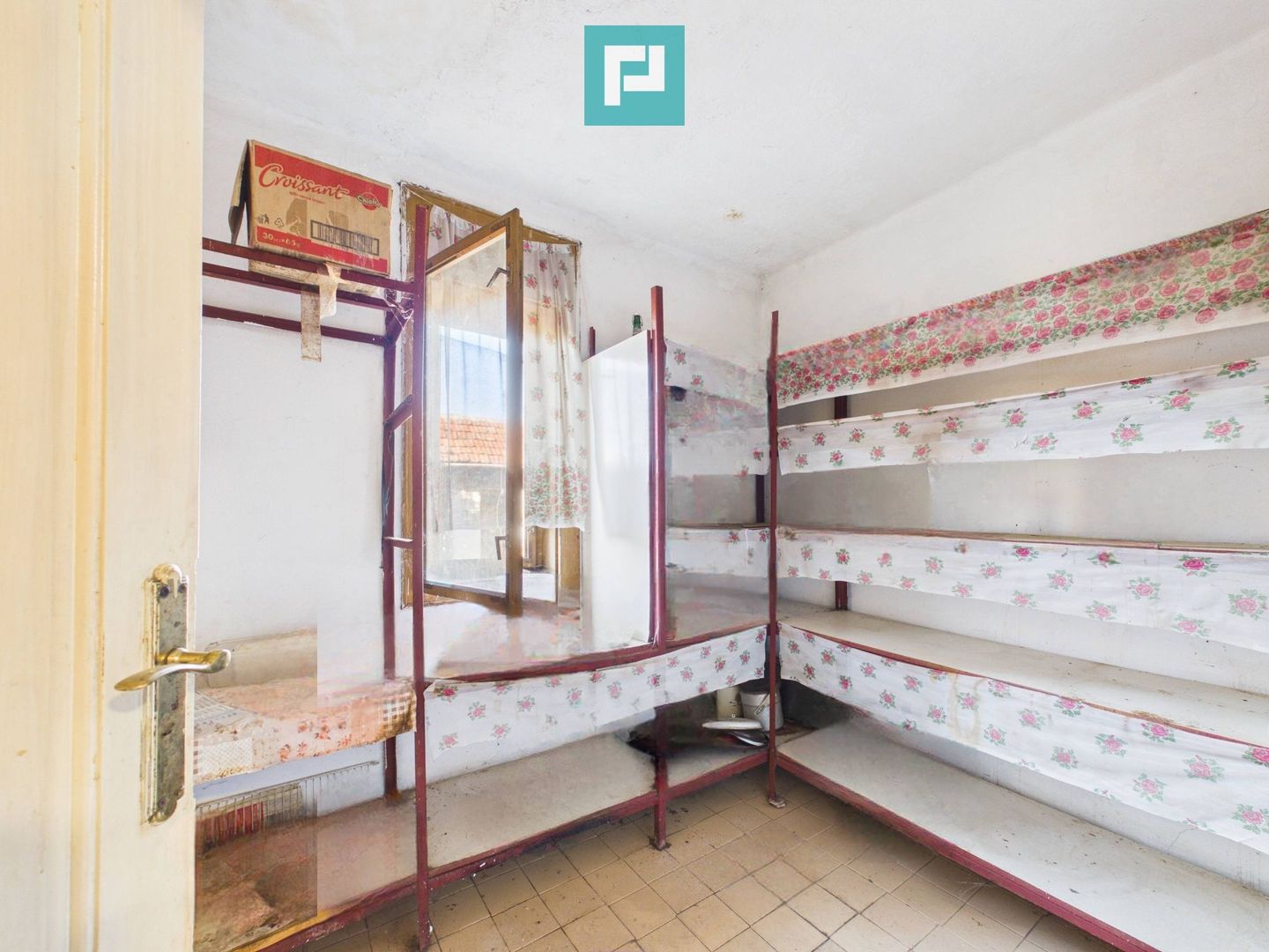 Casă cu 5 camere, în orașul Sebiș, Arad - Poză 19