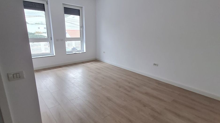 Proiect deosebit la 5 minute de Iulius Town - Poză 43