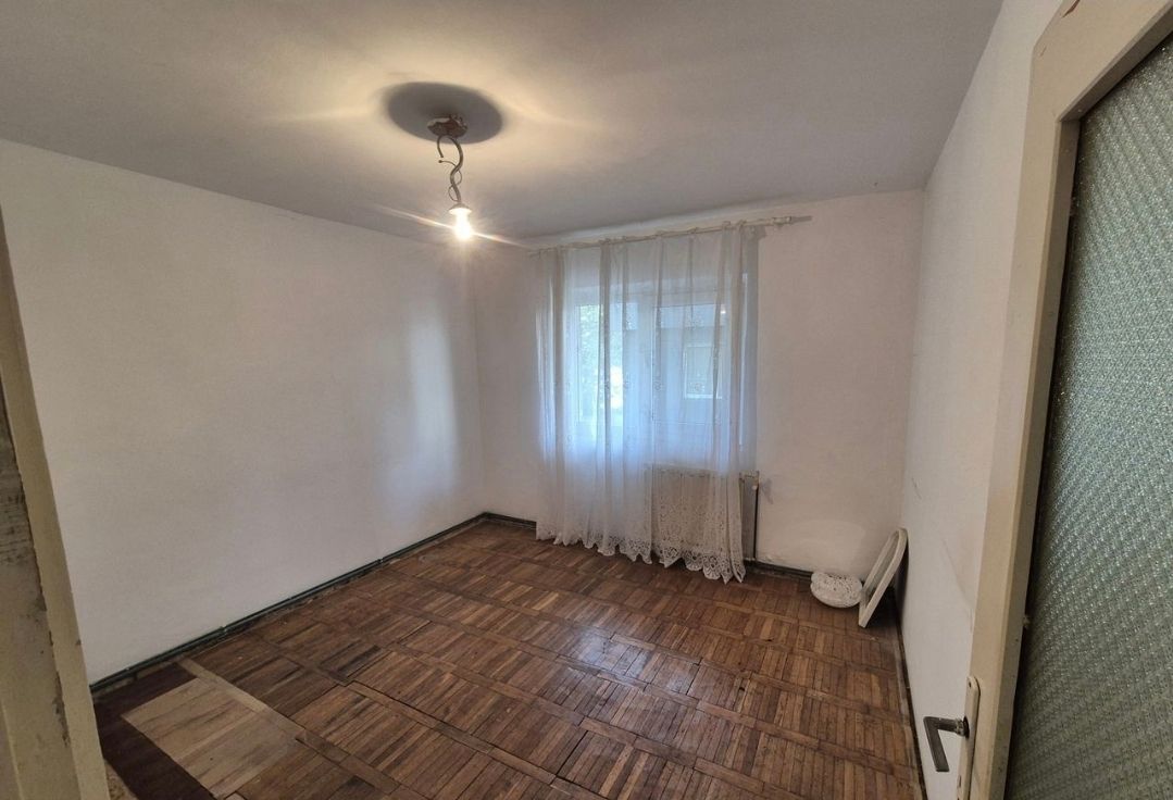 Vand apartament 3 camere Lunca - Poză 4