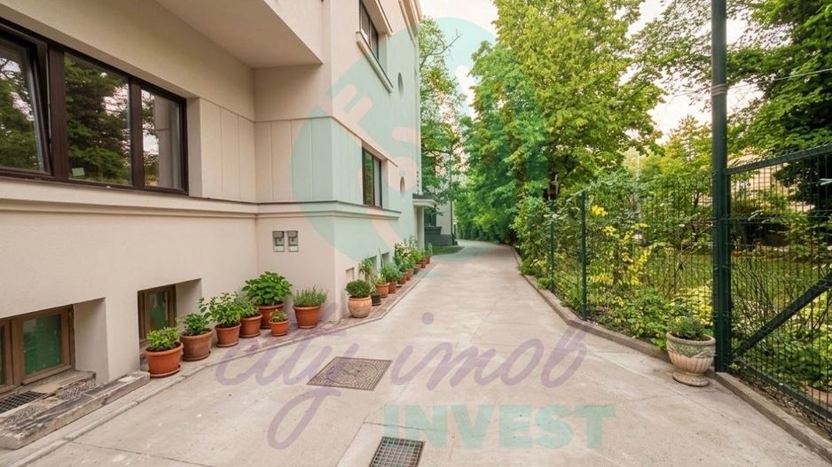 Proprietate cu farmec Art Deco în Cartierul Evreiesc cu multa verdeata - Poză 4