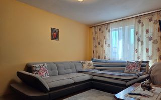 Apartament cu trei camere, zona Noua, 54 mp - Poză 4
