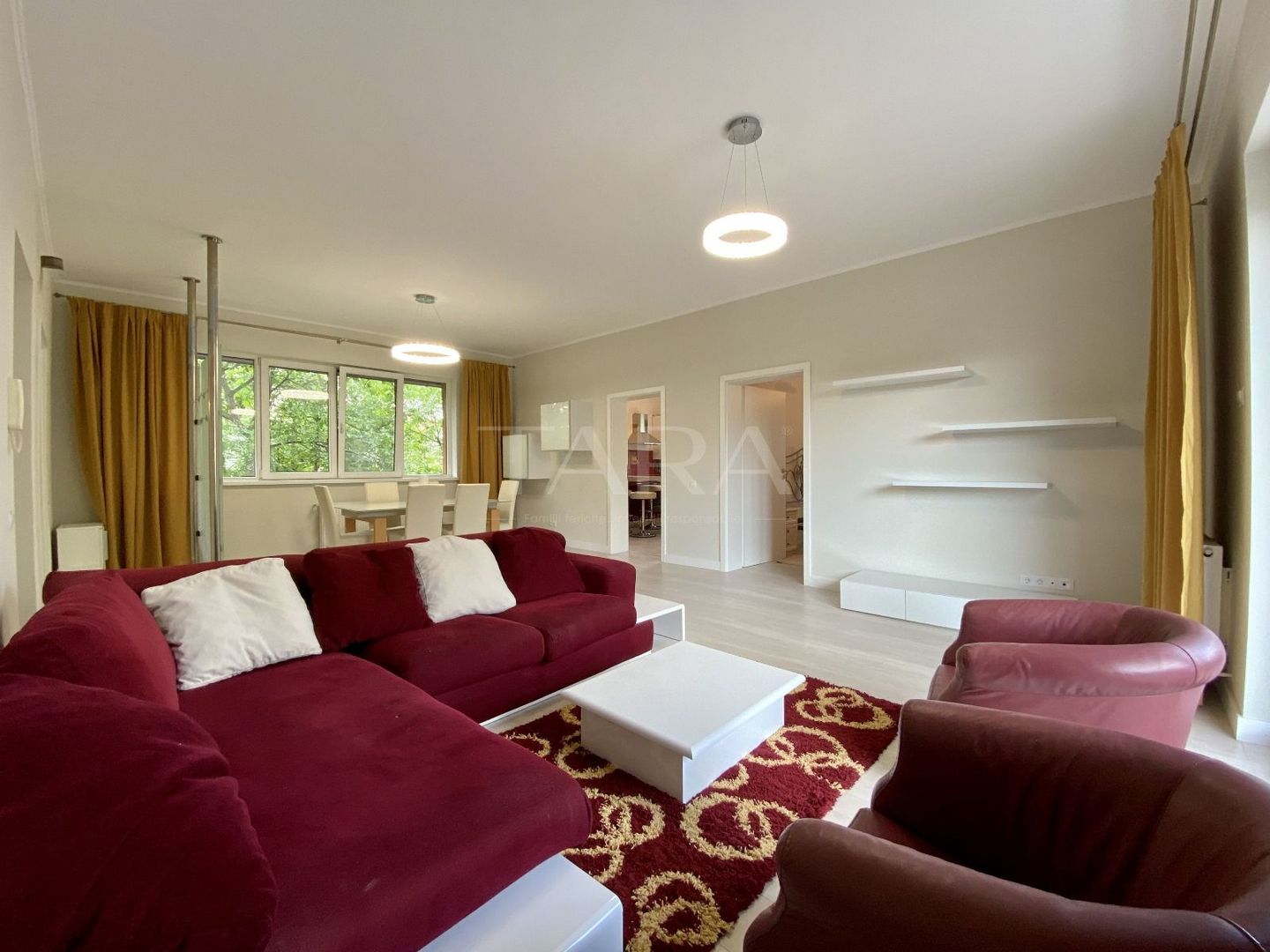 Oportunitate excelentă! Apartament in vilă, 5 camere. - Poză 3