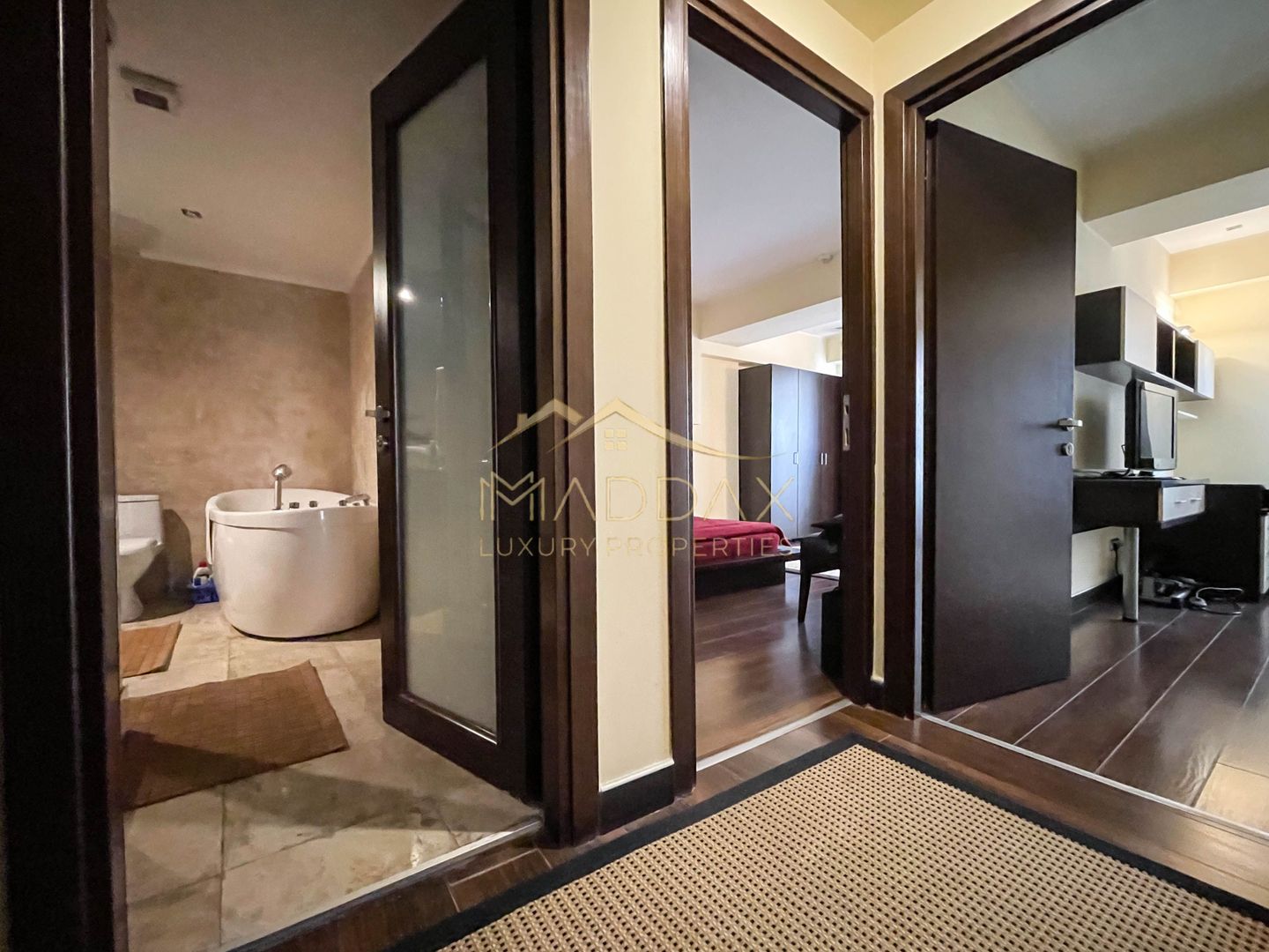 3 rooms apartment *150 SQM*// Fully Furnished / Underground Parking // Herastrau - Poză 19