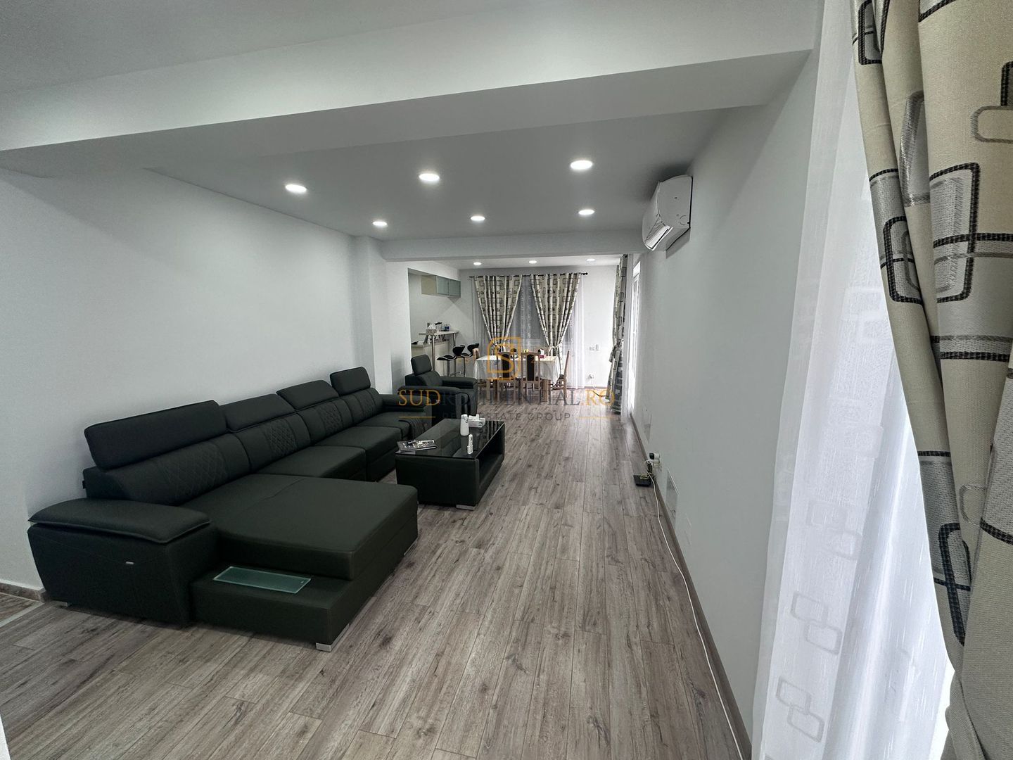 Sos Salaj - Apartament cu 3 camere si terasa, 200 mp, Comision 0% - Poză 1