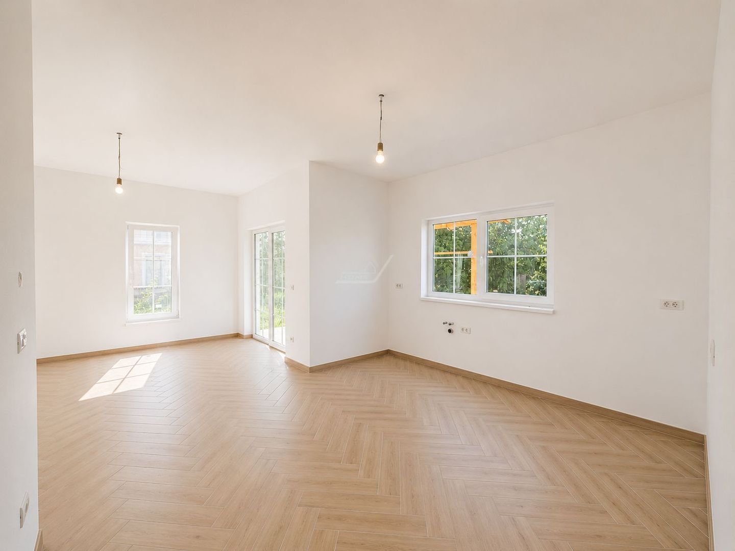 COMISION 0! Duplex cu 5 camere. Garaj. Toate utilitatile. - Poză 5