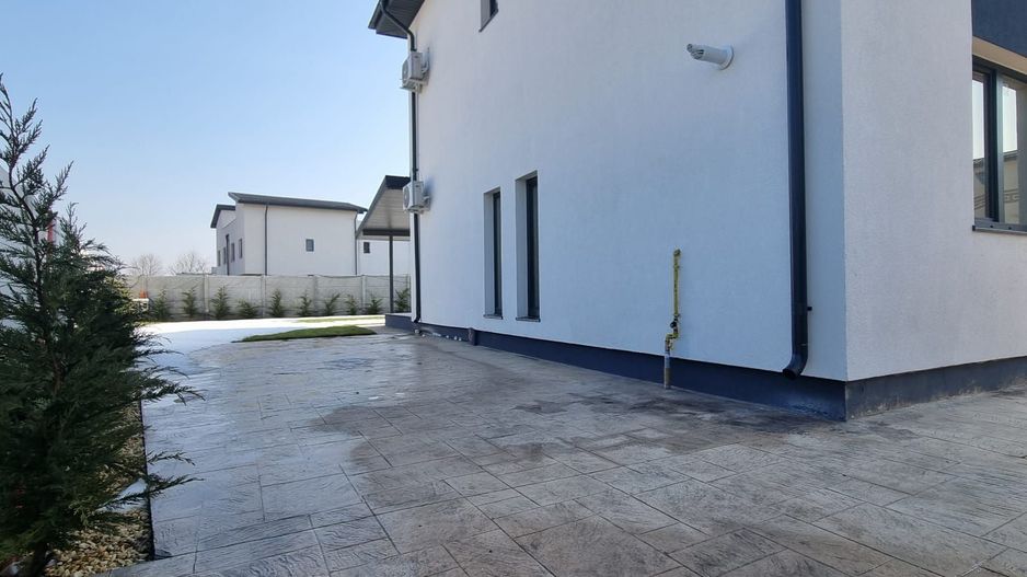 Vilă Individuală cu 700 mp Teren și Mansardă Amenajată - Poză 24