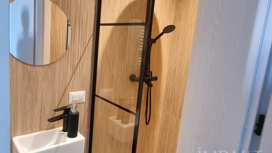 Apartament cu 3 camere decomandat cf sporit in Andrei Muresanu - Poză 13