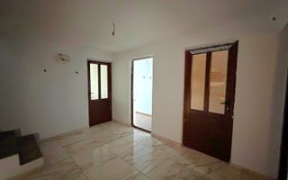 Casa situata in Catargiu Baraganului P+1+M suprafata 170mp-zona buna - Poză 7