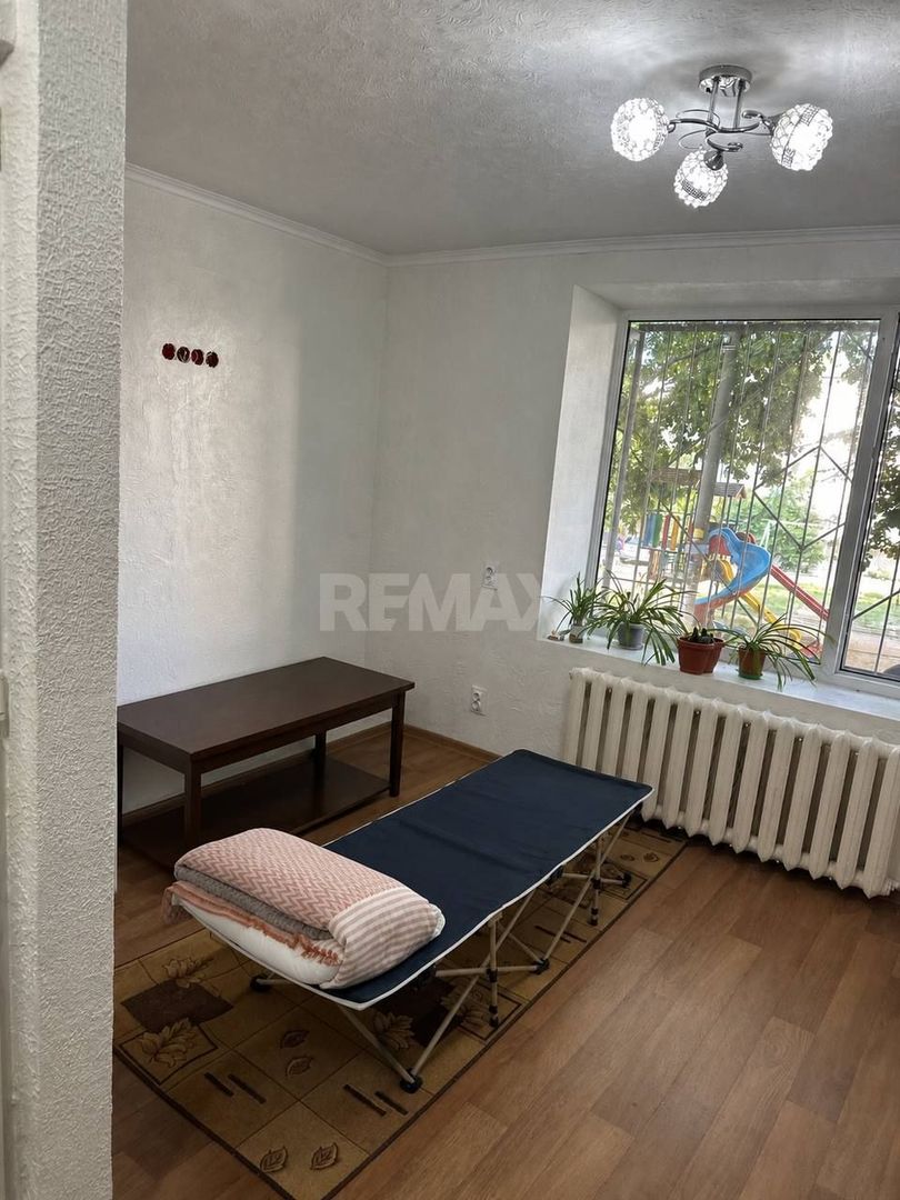 Cameră de vânzare în cămin – 19 m², etajul 1, cu bloc sanitar propriu - Poză 1