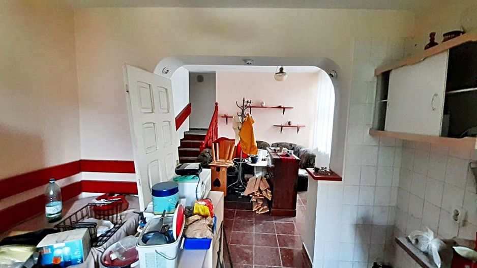 Predeal, casa de vacanta cu 5 camere si 630mp teren, 150000 euro - Poză 6