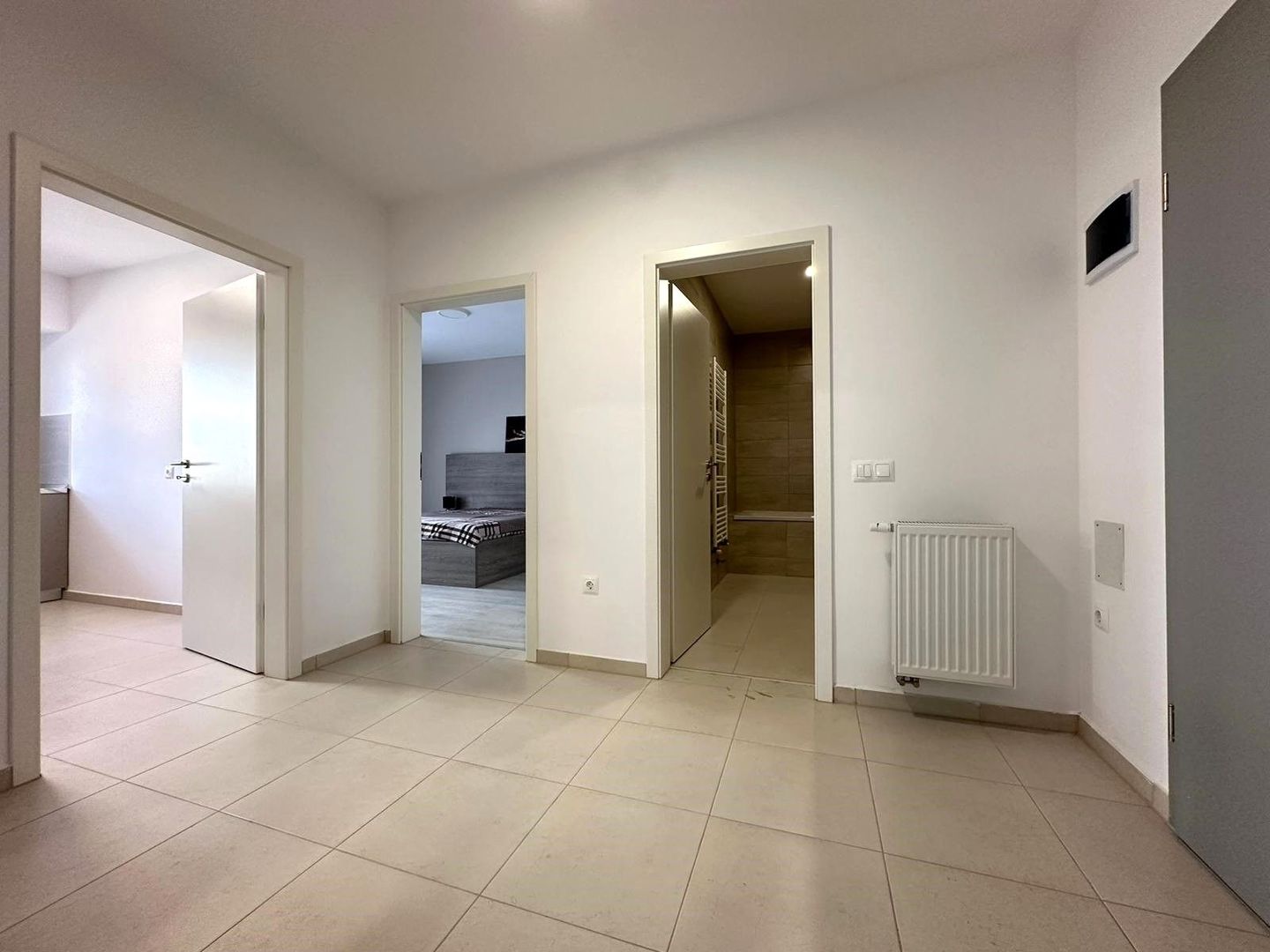 Vanzare apartament nou mobilat cu parcare si boxa Avantgarden 3 - Poză 17