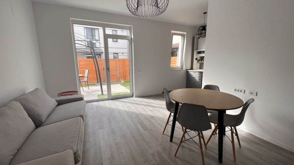 Apartament cu 2 camere si curte proprie 60mp - Poză 1