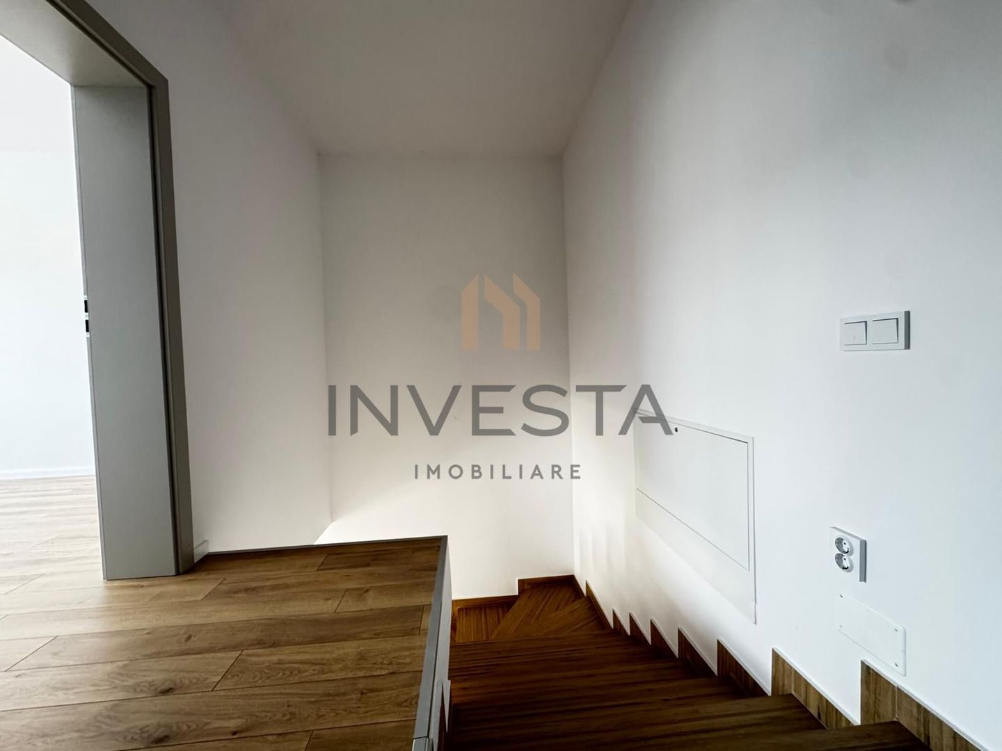 Casa tip duplex de vanzare, constructie noua, strada privata, Floresti - Poză 12