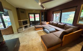 Casa cu 4 camere, 230mp, garaj, Zona Corunca - Poză 1