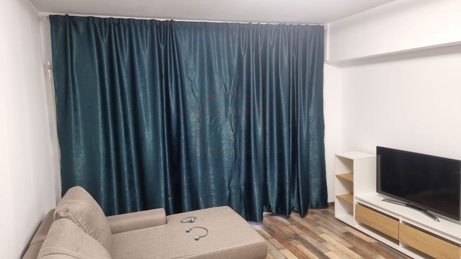 Inchiriem apartament cu 3 camere in centrul orasului, pret 500 euro - Poză 13