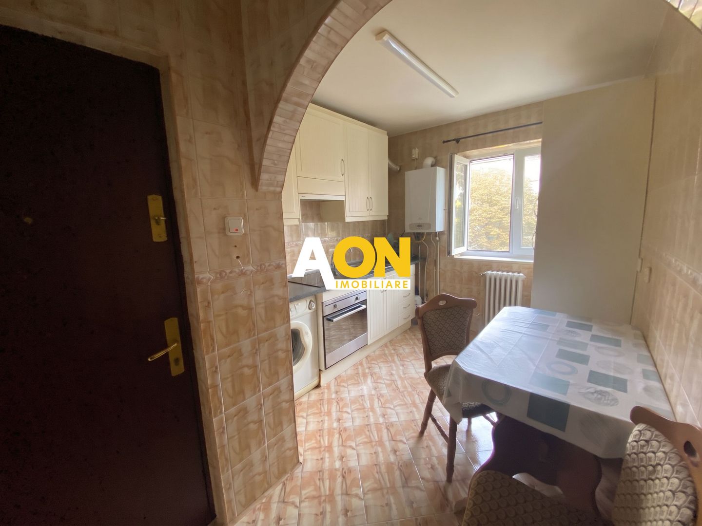 Apartament 2 Camere, Etaj 3, Loc de Parcare, Cetate - Poză 9