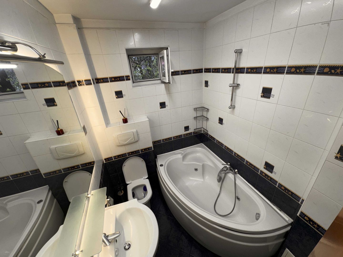 APARTAMENT 3 CAMERE | RENOVAT | FLOREASCA COMPOZITORII - Poză 4