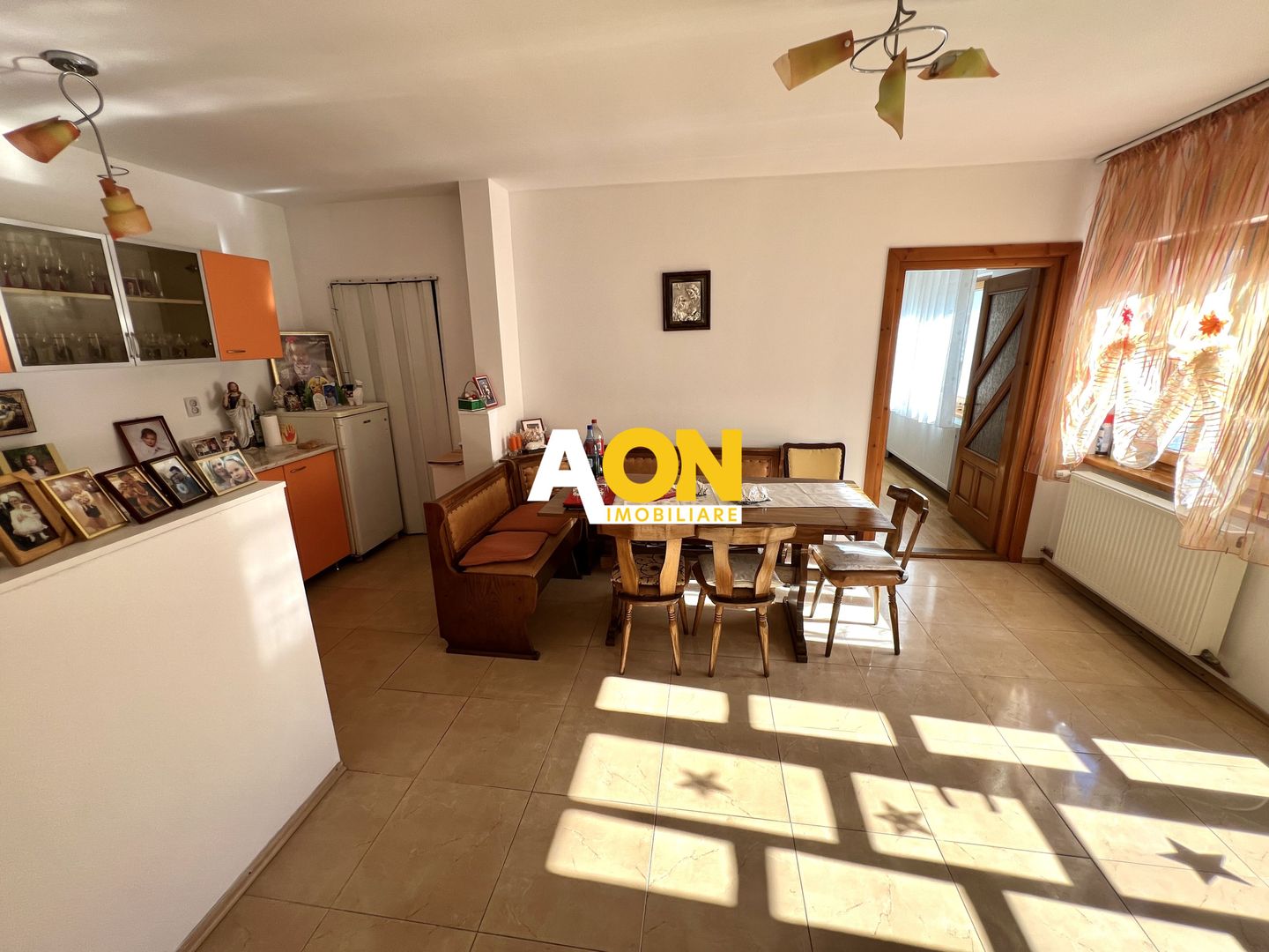 Casa de vanzare pretabila 2 familii, garaj, livada, comuna Pianu - Poză 17