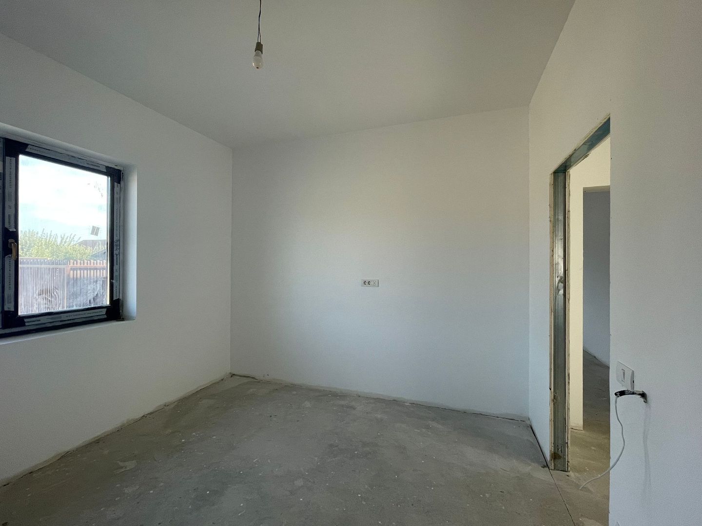 Duplex pe parter 4 camere - Mosnita Noua - Poză 9