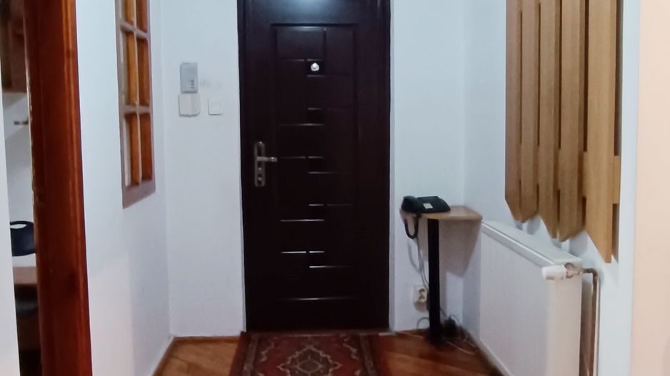 Apartament cu 3 camere decomandate,Carpatilor-Judetean - Poză 6