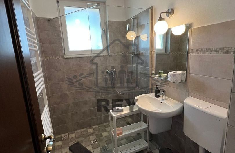 Casa/Vilă/Pensiune/GustHouse de închiriat Păltiniș - Poză 9