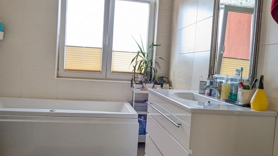 Apartament spatios 100 mp cu lift si 50 mp de terase - Poză 16