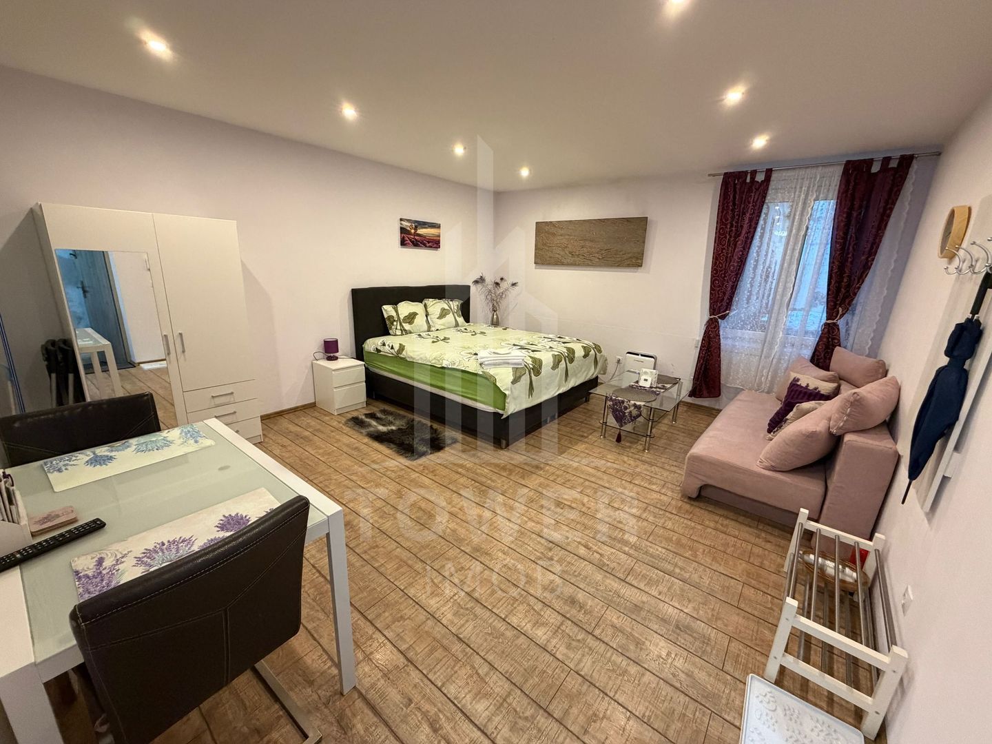 Garsoniera pentru Regim Hotelier | 30 mp |  | Piața mare | - Poză 2