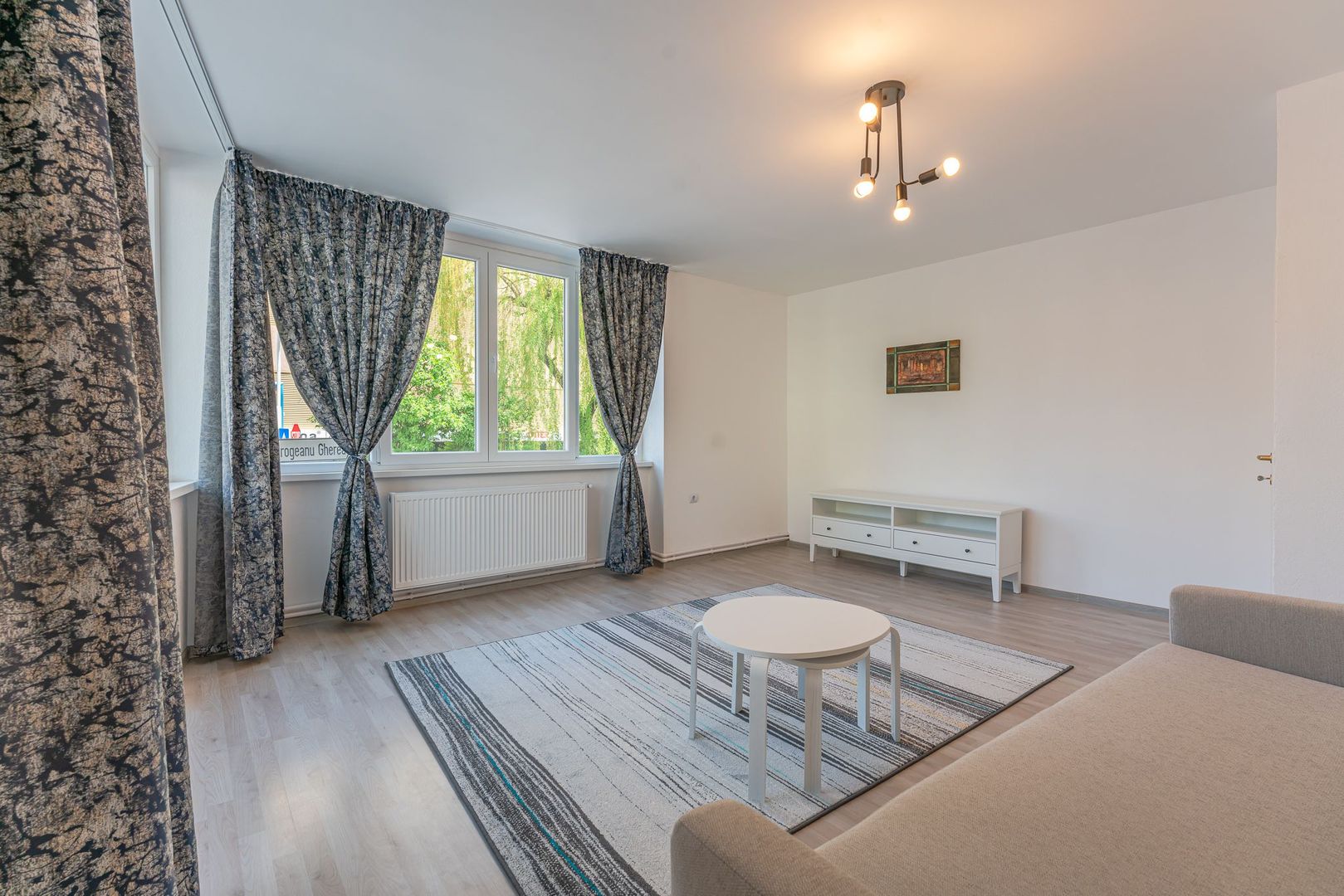 Apartament 2 camere in Centrul Istoric al Brasovului - Poză 4