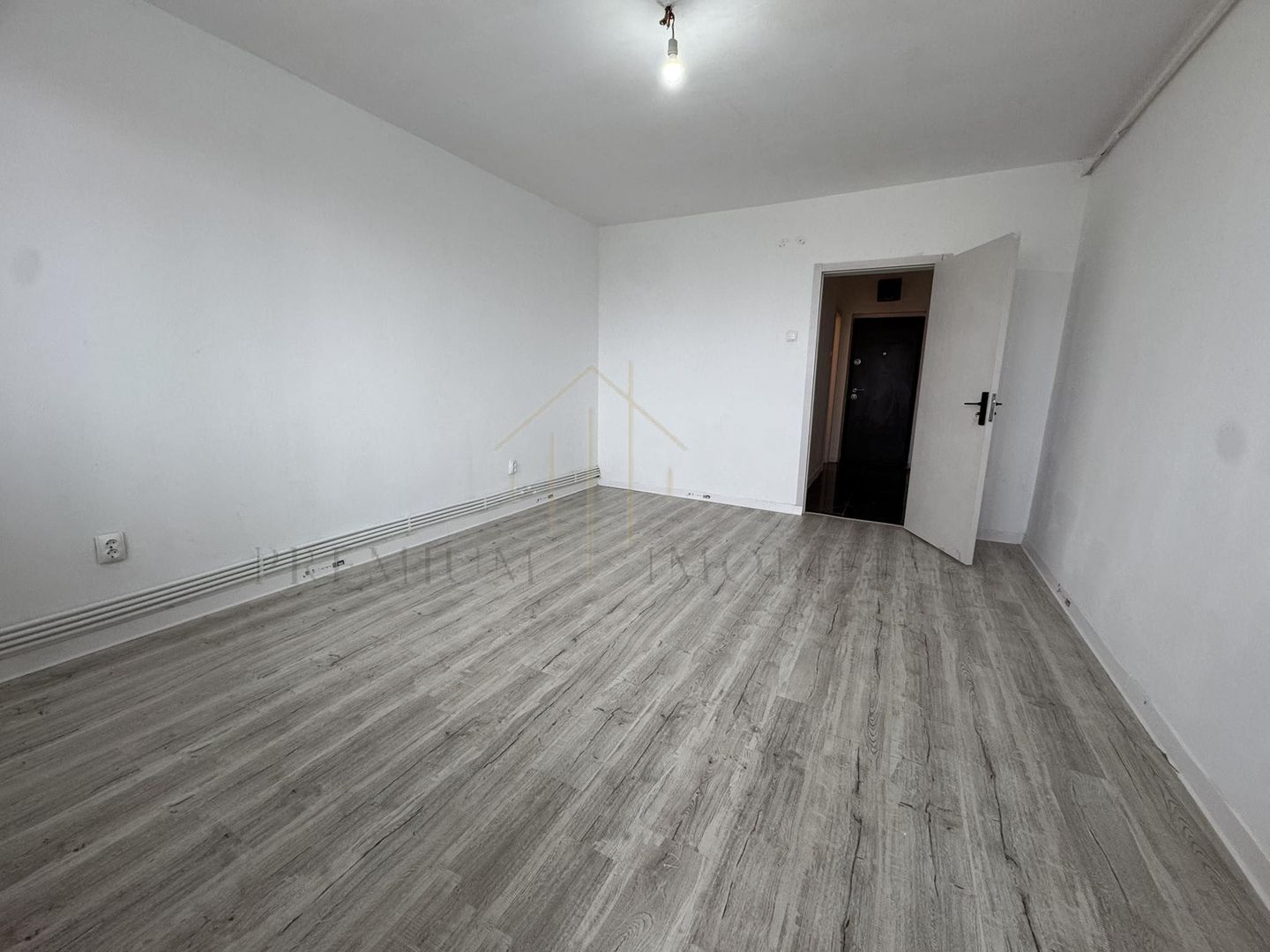 Garsoniera Confort 1 - Zona centrala - Poză 2