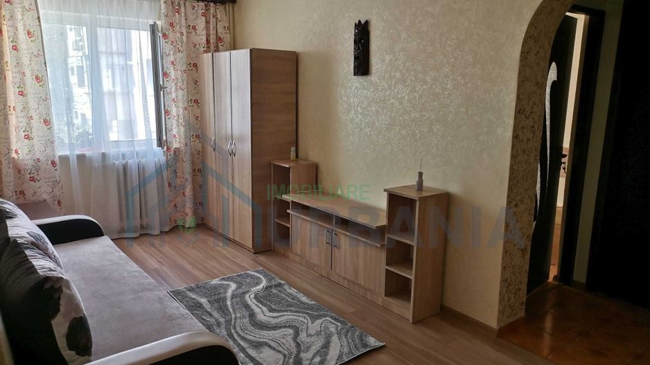 Apartament 2 camere, semidecomandat, Podu Roș, etaj 3/4 - Poză 1