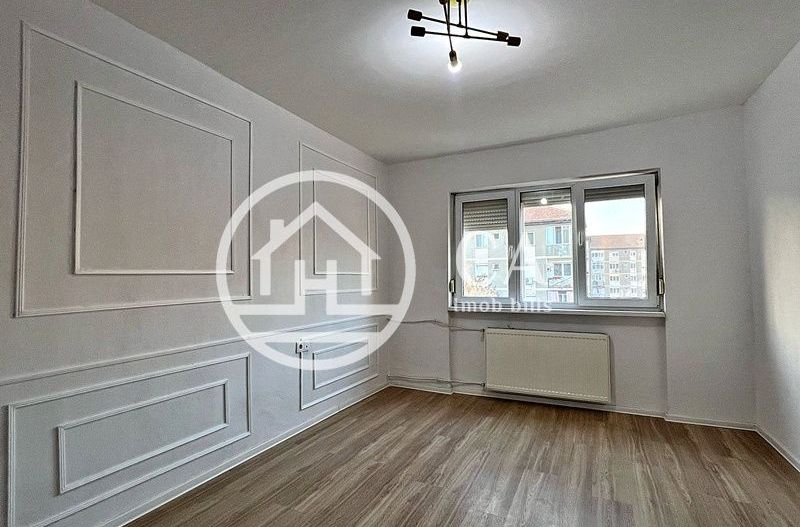 Apartament de vânzare cu 3 camere în zona Nufărul, Oradea - Poză 1