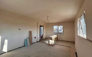 Vilă cu 4 camere de vânzare in Craiova - Poză 15