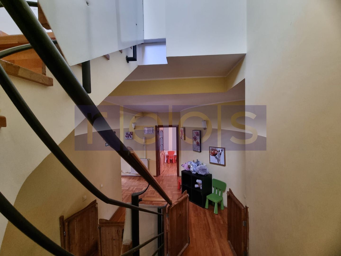 DE INCHIRIAT VILA  D+P+1+2 + CURTE | ZONA PARCUL CAROL - Poză 27