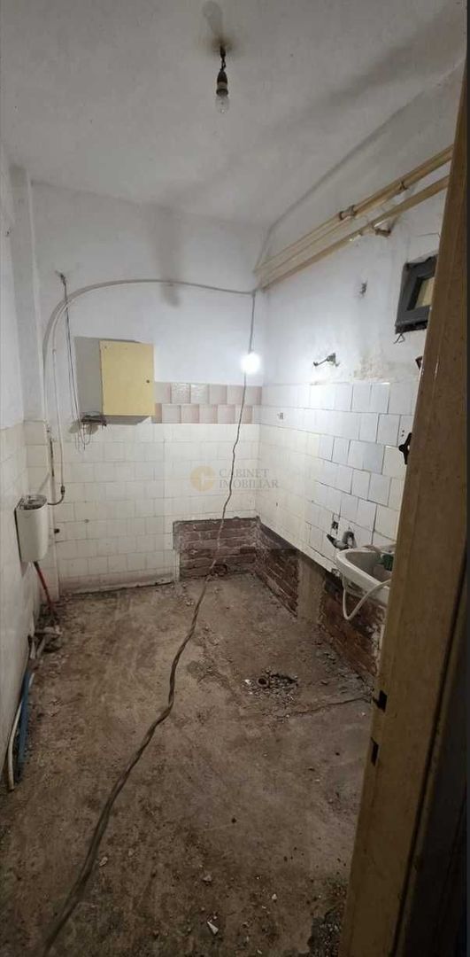 2 camere I Eminescu - Polona I Necesita renovare - Poză 2