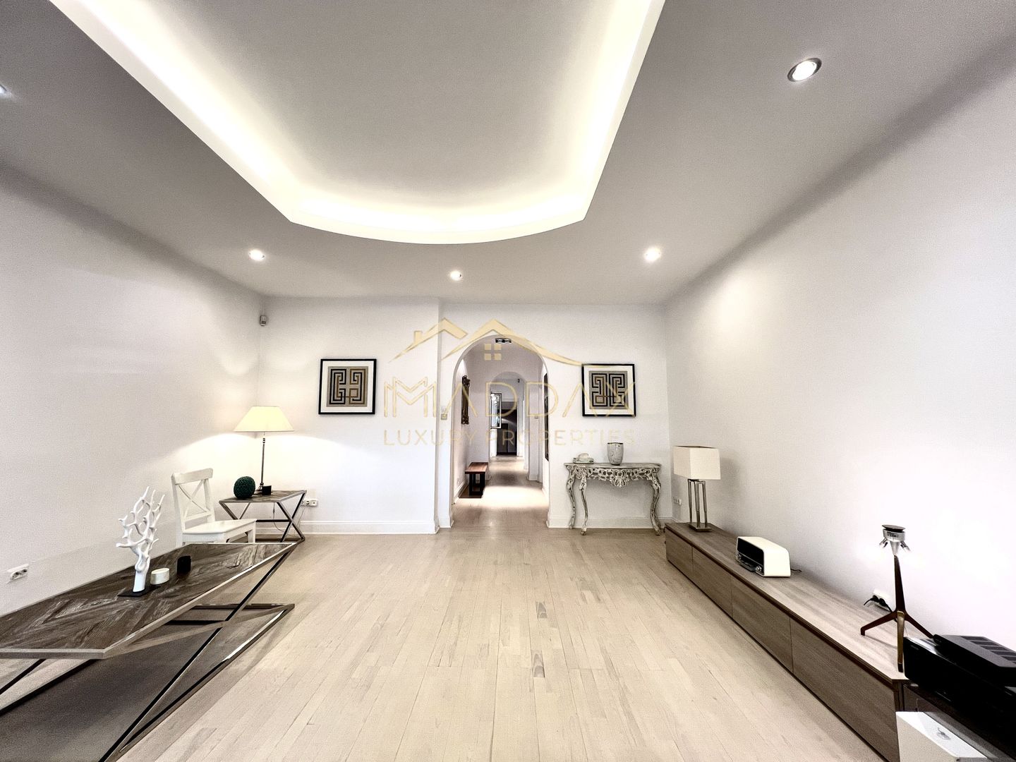 Apartament in Vila | Dorbanti - Capitale | De Vanzare | 1946 - Poză 3