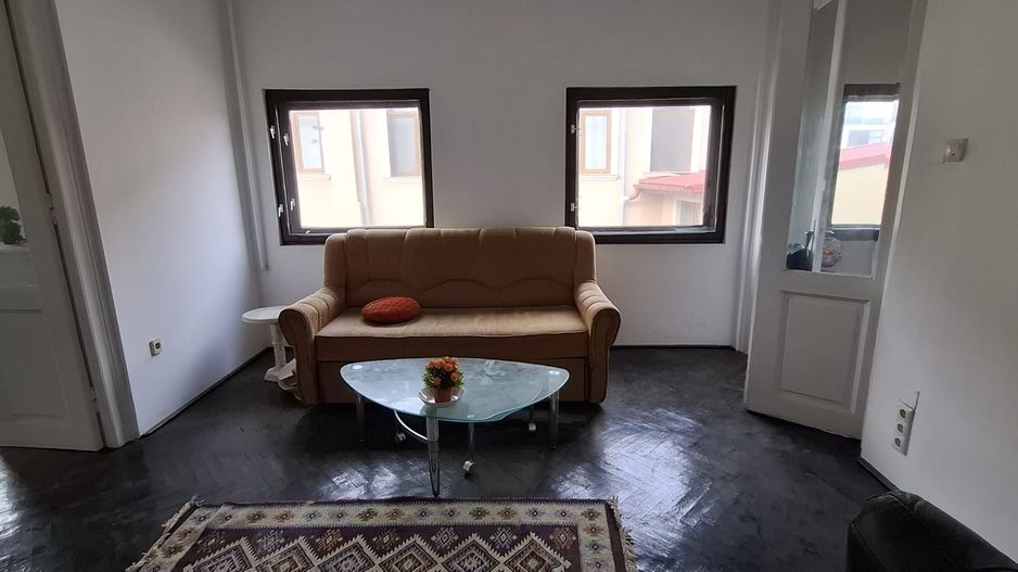 Se vinde etajul 1 si mansarda | Vile interbelica | 13 Septembrie - Poză 9