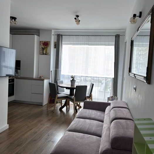 Apartament 2 camere + living cu bucătărie, zona Metro - Poză 2