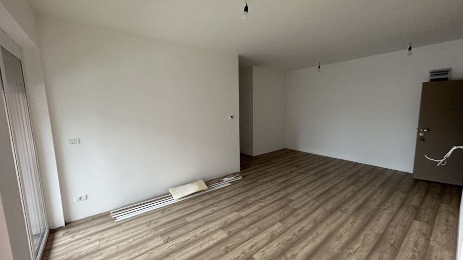 Apartament 3 camere - Poză 1