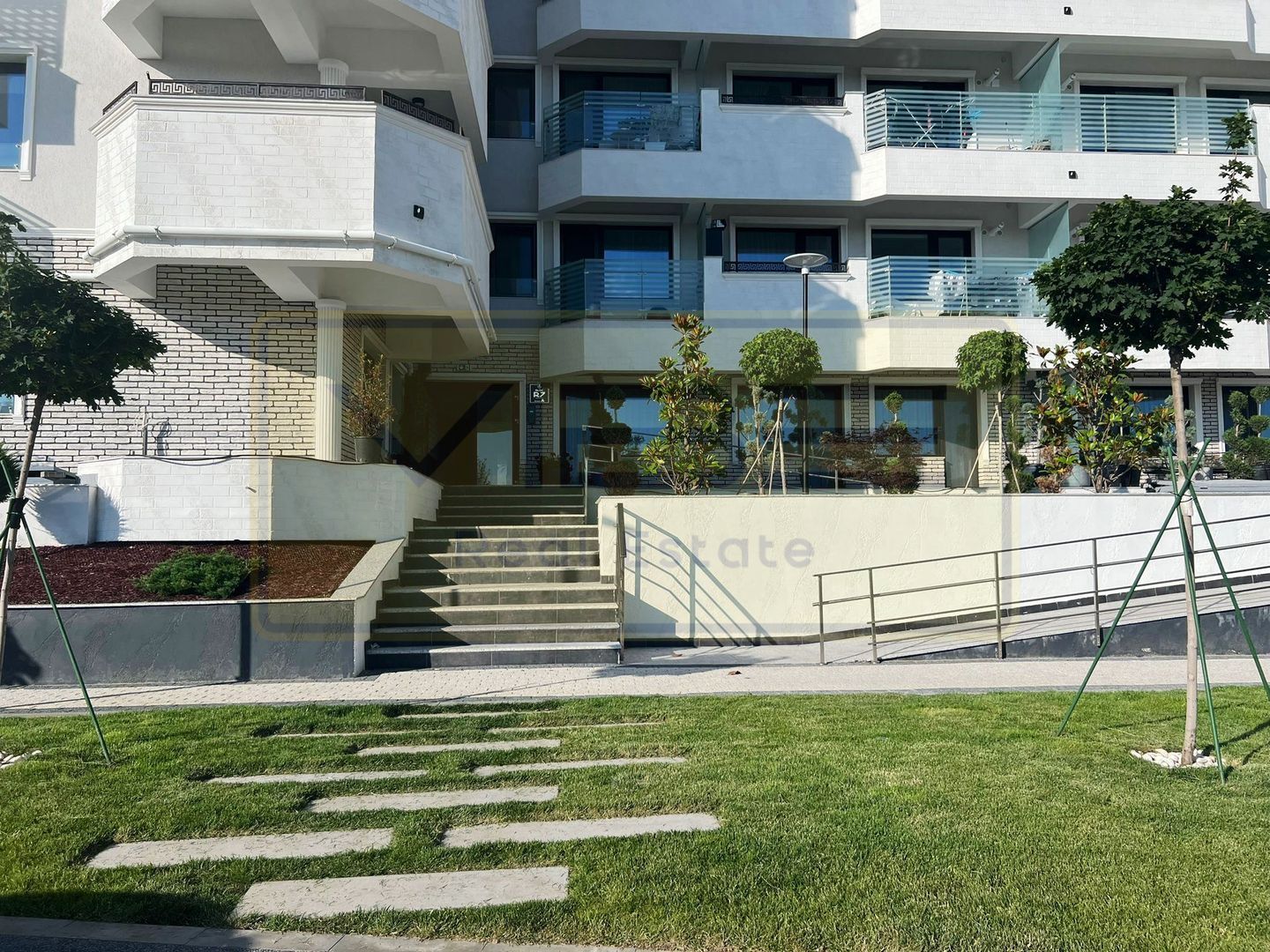 Apartament 2 camere + posibilitate 2 locuri parcare Copou - Royal Town - Poză 39