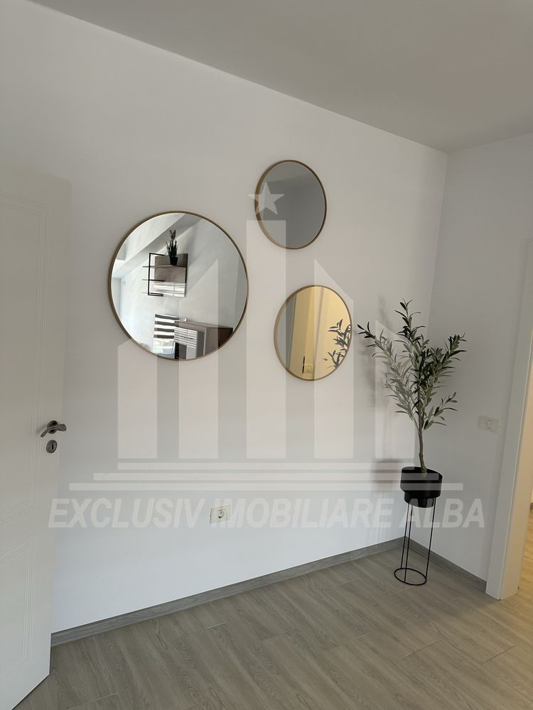 Apartament 3 camere, bloc nou, zona Centru, ultrafinisat - Poză 2