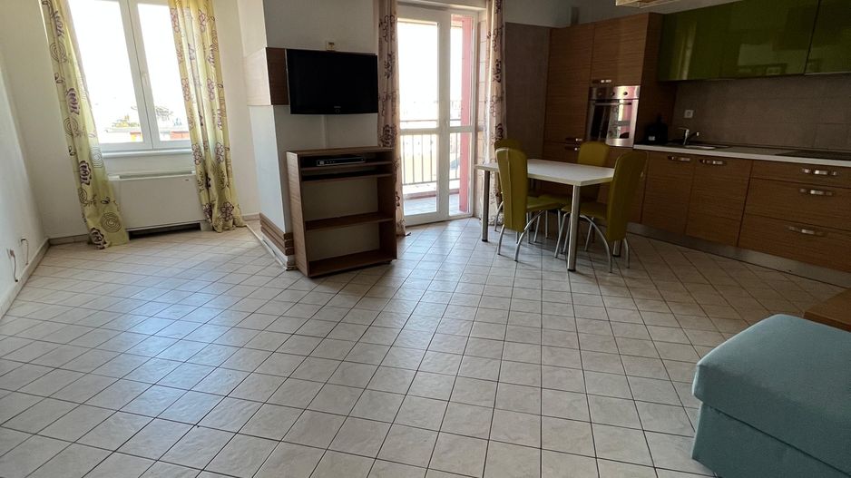 Închiriez apartament 2 camere, Decebal, mobilat și utilat, plan B - Poză 10